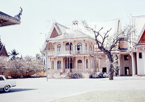 E0006.jpg