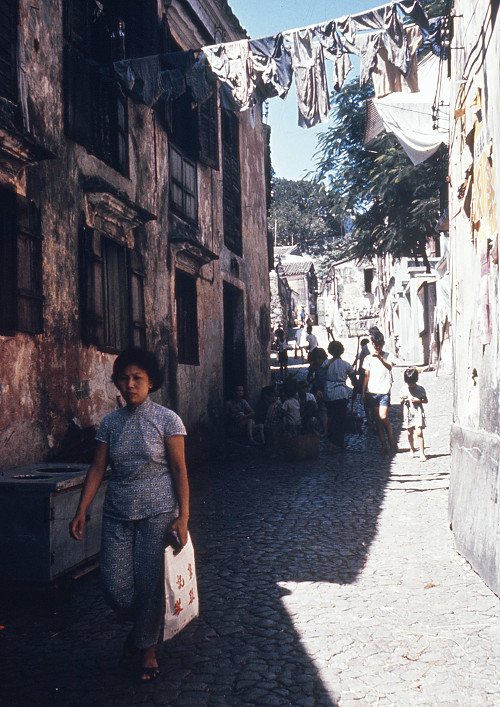 E0100.jpg