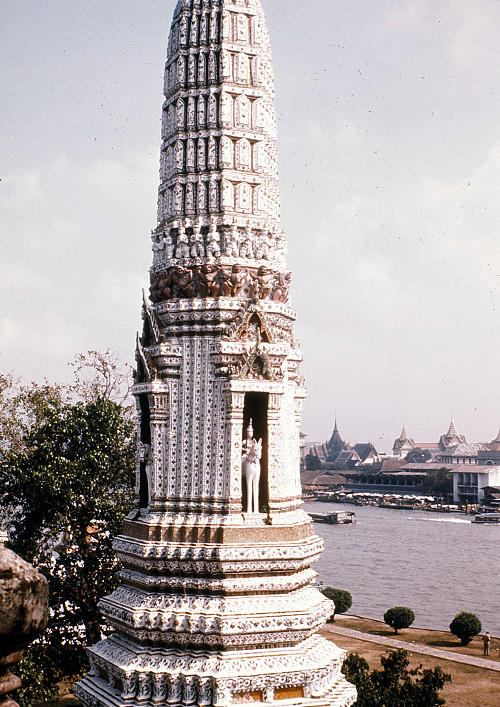 L0102.jpg