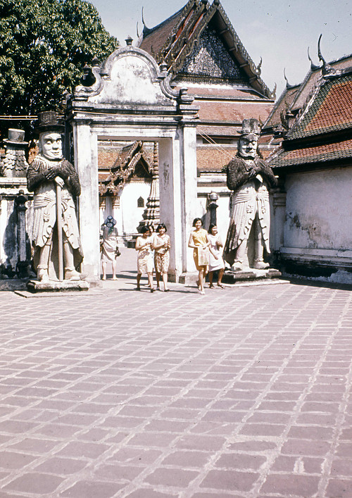 L0121.jpg
